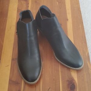 Universal Thread Booties